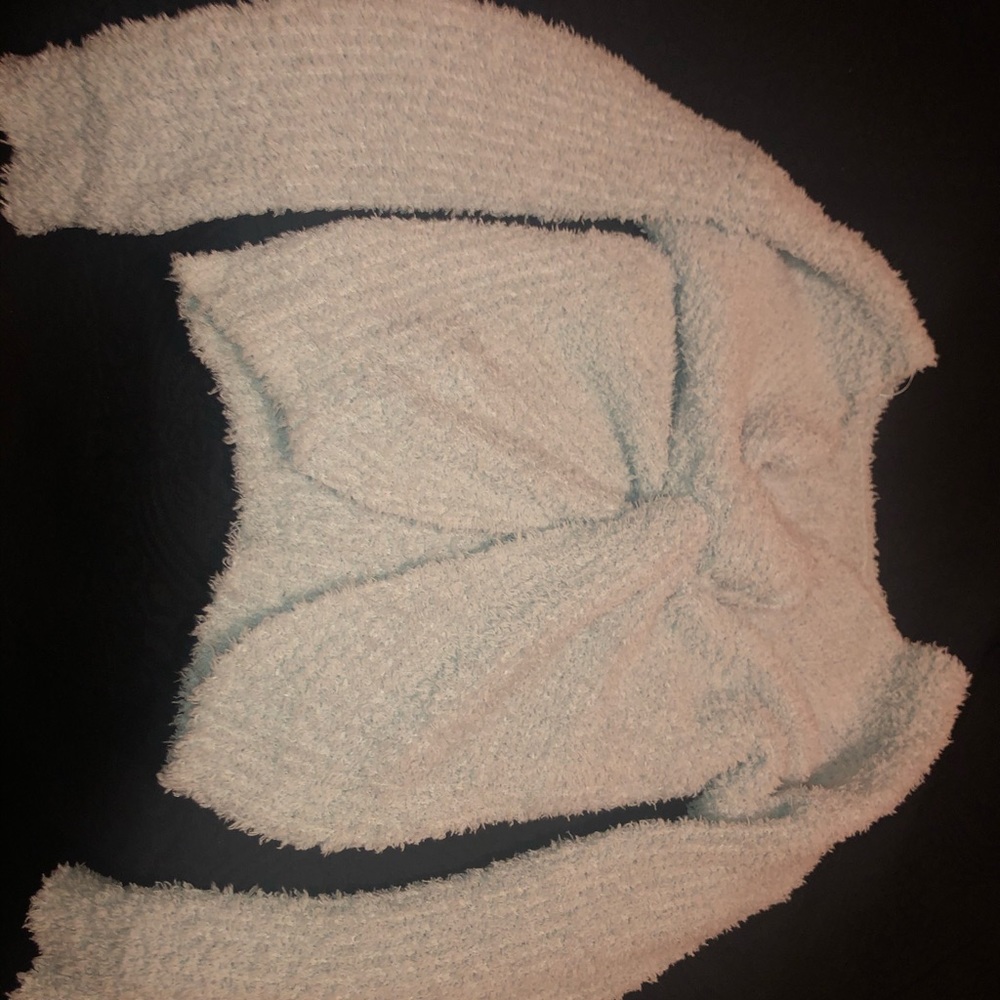 Cropped Baby blue pull over reversible sweater